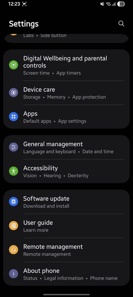Android device settings menu highlighting the apps section to clear Facebook Messenger cache